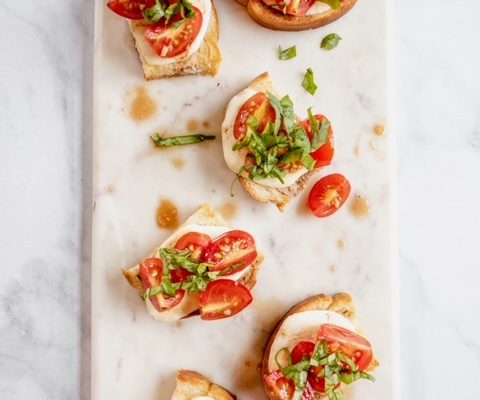 Tomato and Basil Bruschetta Appetizer