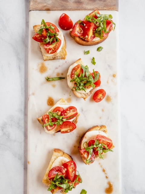 Tomato and Basil Bruschetta Appetizer